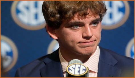 
Does Arch Manning Have A Girlfriend? Texas Transfer Leads To Questions About His Personal Life 